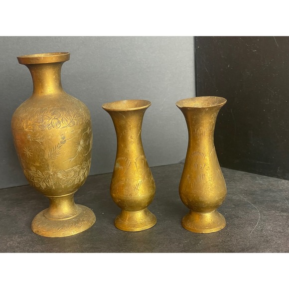 Vintage Brass Vase Set Etched Floral Design Pedestal Base Set of 3 - Picture 3 of 9